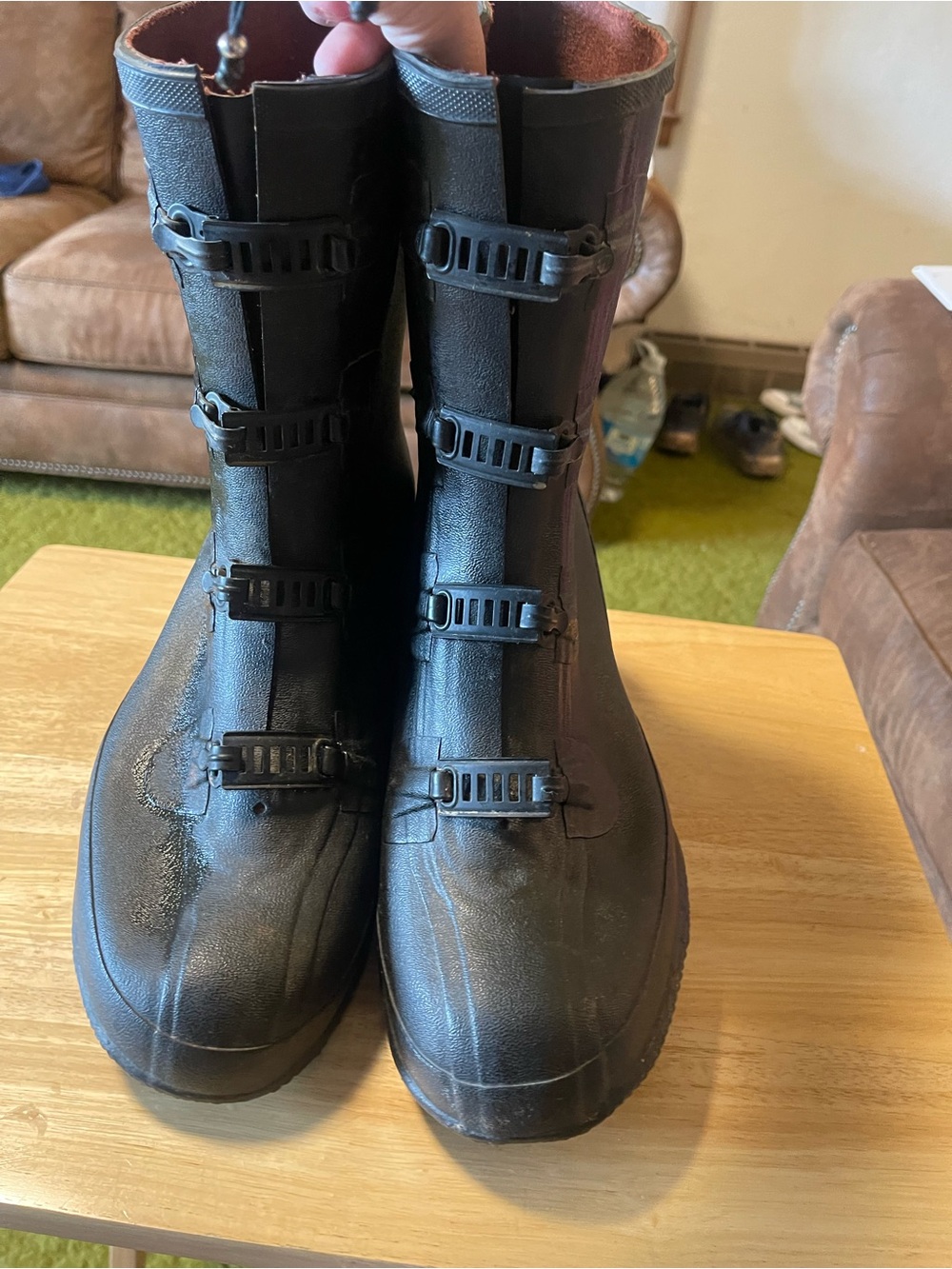 Servus 4 Buckle Men's Black Rubber Over Shoe Boots Size 10